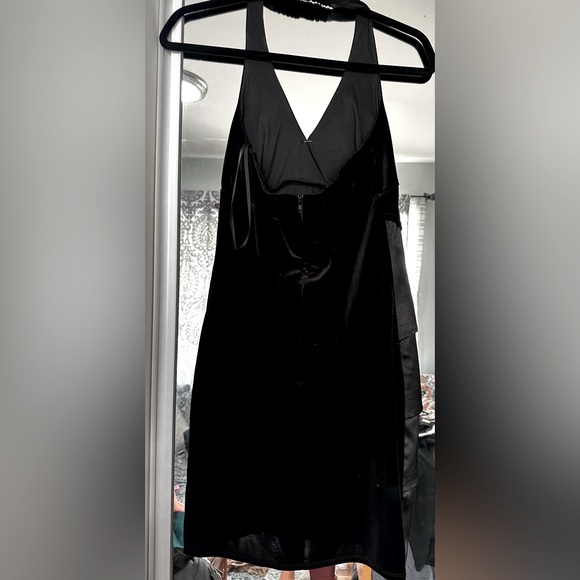 Short black dress. Size S. - Picture 2 of 3